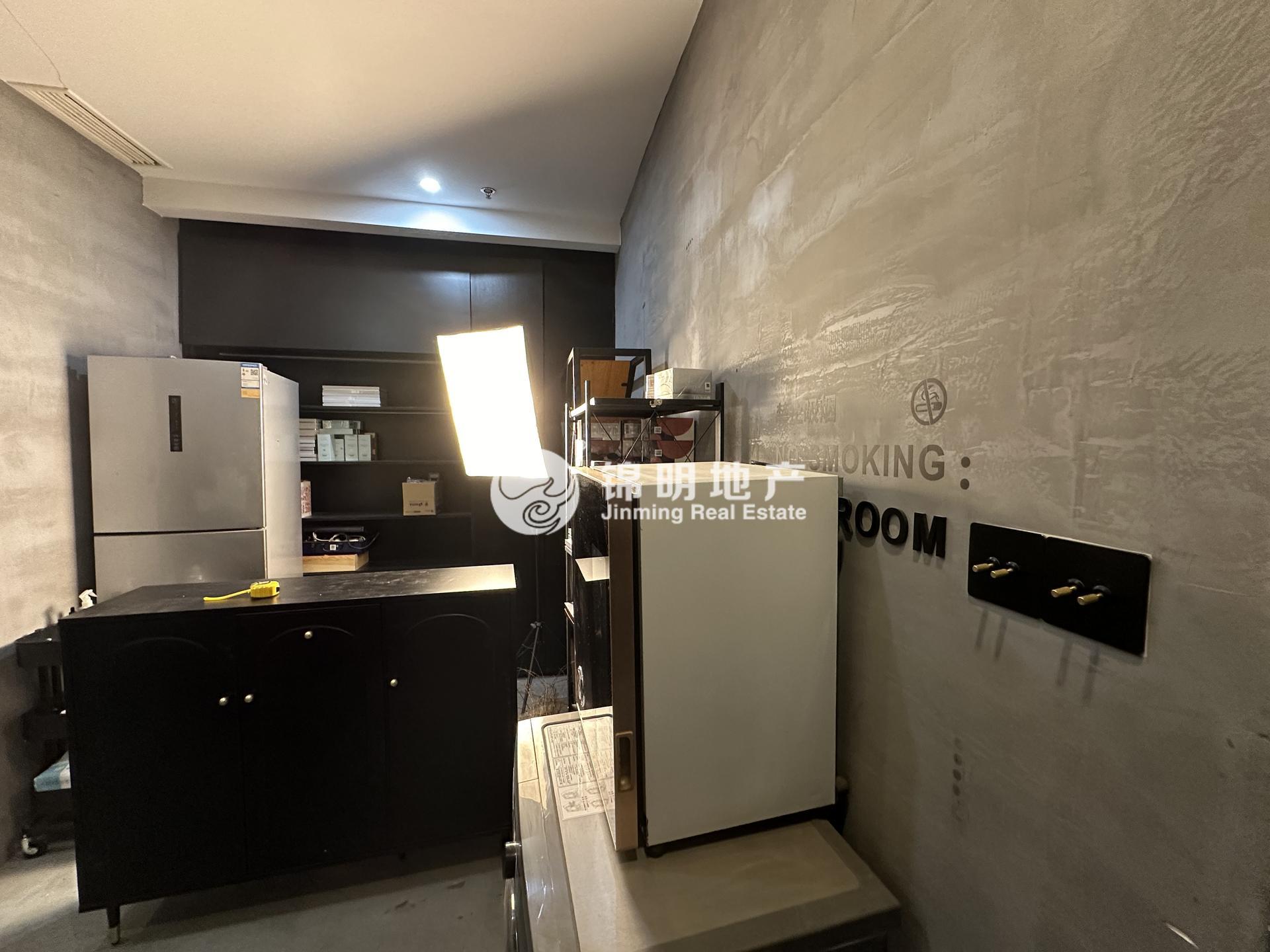 长寿路财富时代大厦112平米写字楼出租